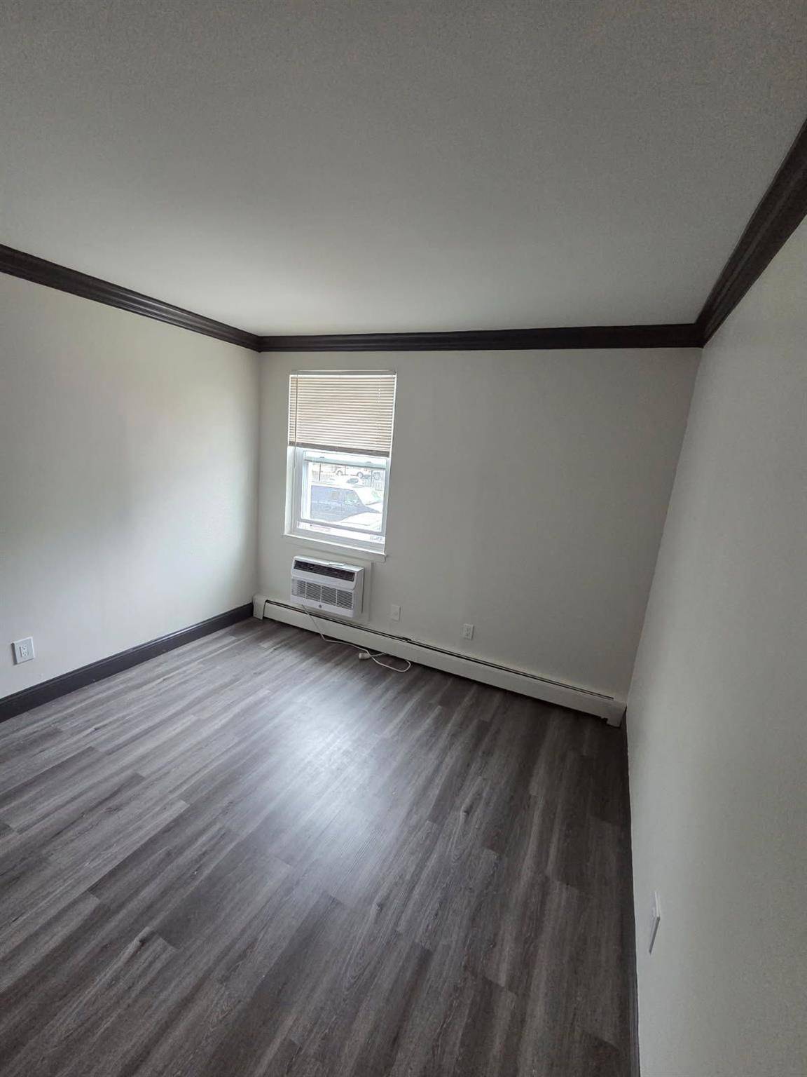 Huntington Station, NY 11746,280 Lowndes AVE #111G