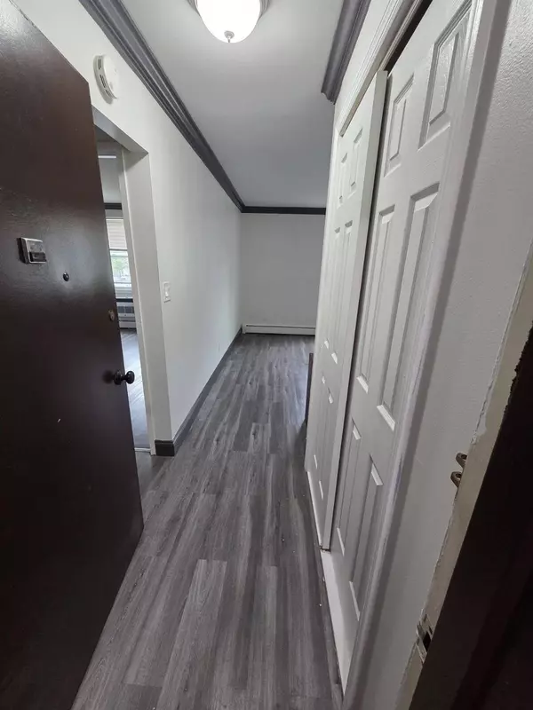 Huntington Station, NY 11746,280 Lowndes AVE #111G