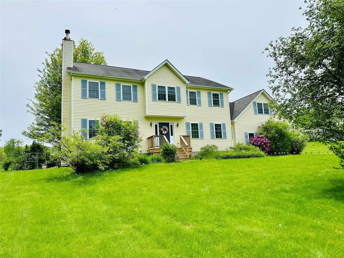 Poughquag, NY 12570,848 Route 216