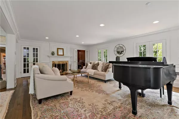 Chappaqua, NY 10514,70 Haights Cross RD