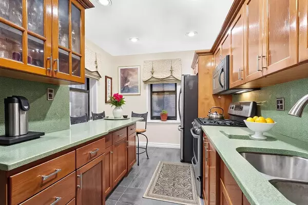 Bronx, NY 10451,860 Grand Concourse #4N