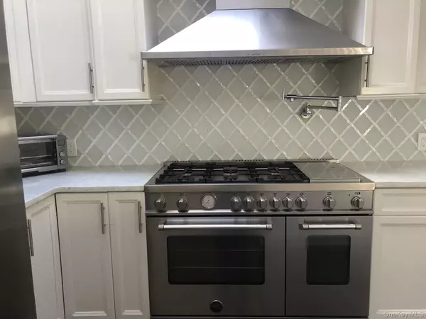 East Northport, NY 11731,104 Gail CT