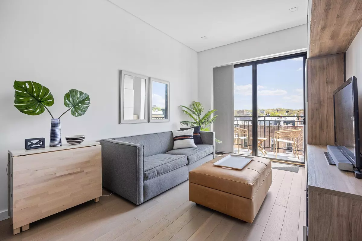 Brooklyn, NY 11207,1043 Halsey ST #4