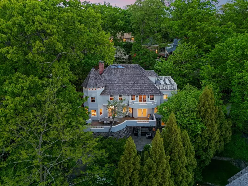 6 Sunset AVE, Bronxville, NY 10708