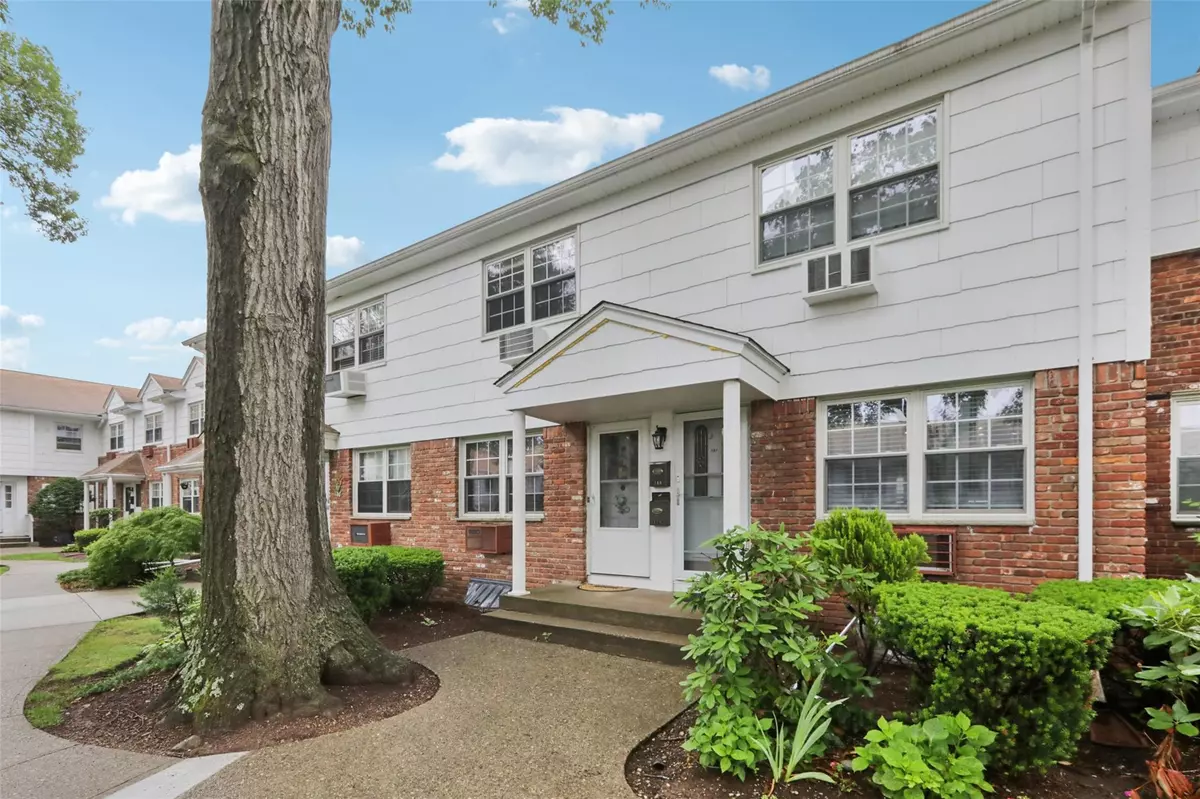 Suffern, NY 10901,178 Parkside DR #178