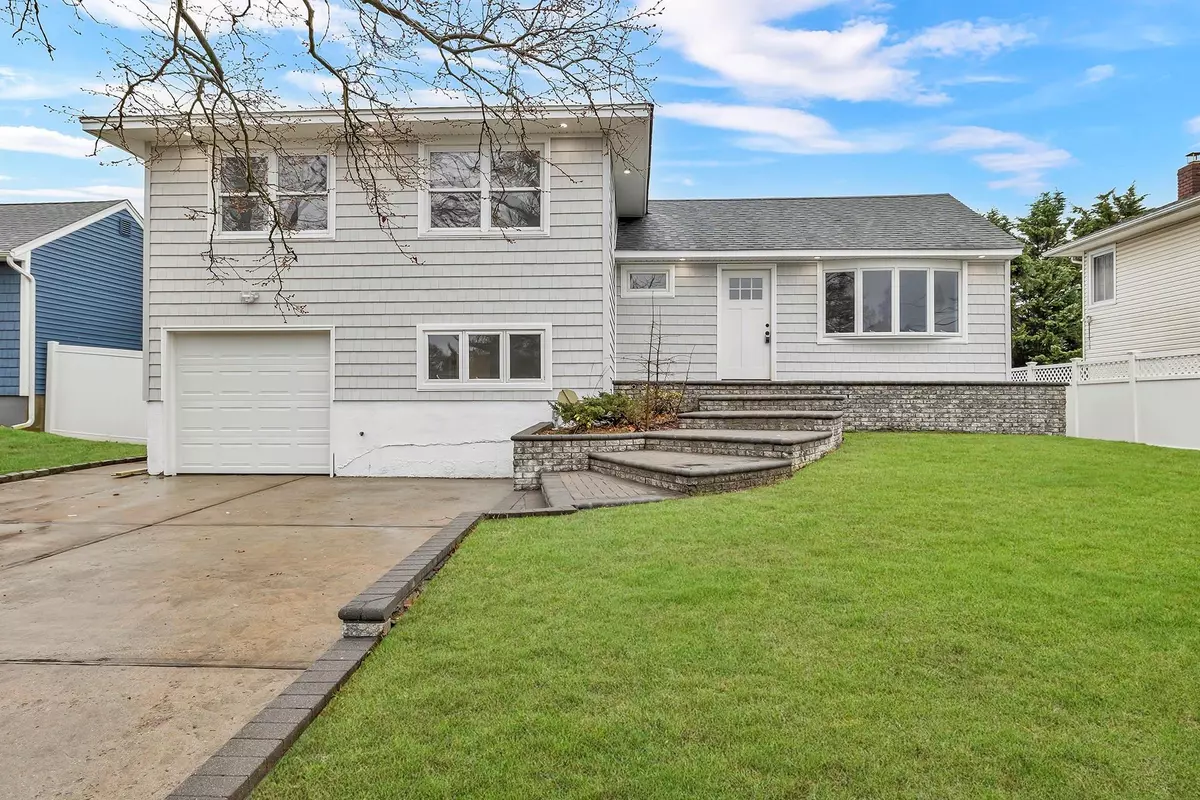 Seaford, NY 11783,3972 Ralph ST