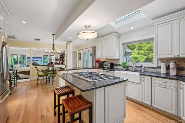 Orangeburg, NY 10962,8 Abbey RD