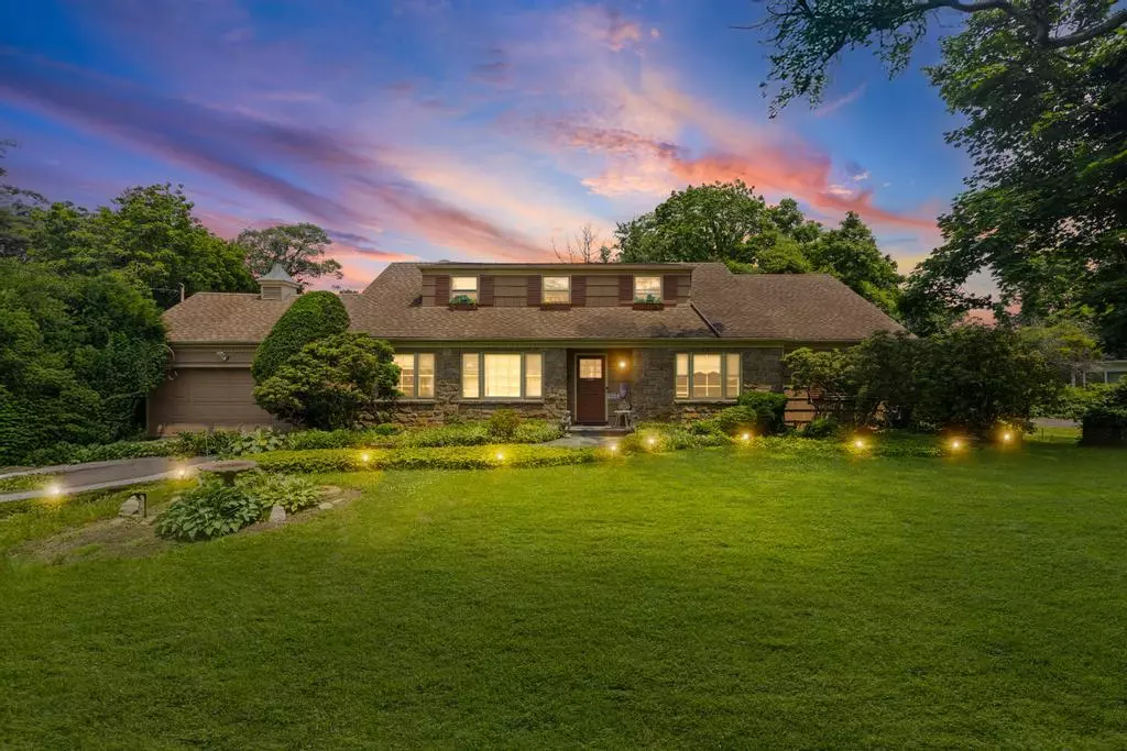 Woodsburgh, NY 11598,66 Willow RD