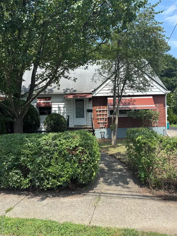 962 Pemart AVE, Peekskill, NY 10566