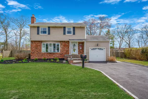 North Babylon, NY 11703,54 Higgins ST