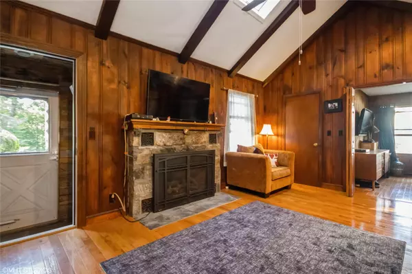 Mahopac, NY 10541,36 Longwood RD