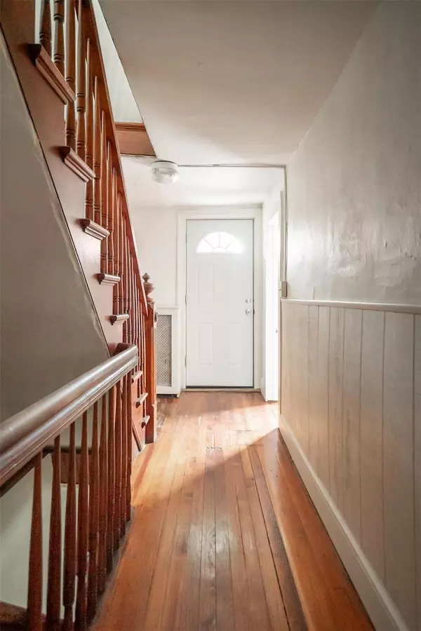 Newburgh, NY 12550,79 Ann ST