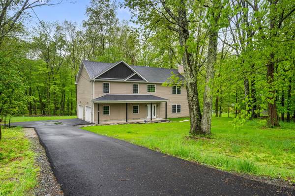 94 Fair Oaks RD, Middletown, NY 10940