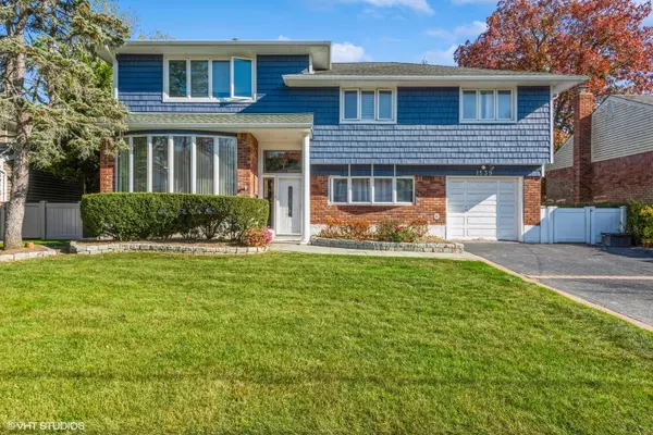 1539 Jennie RD,  Wantagh,  NY 11793