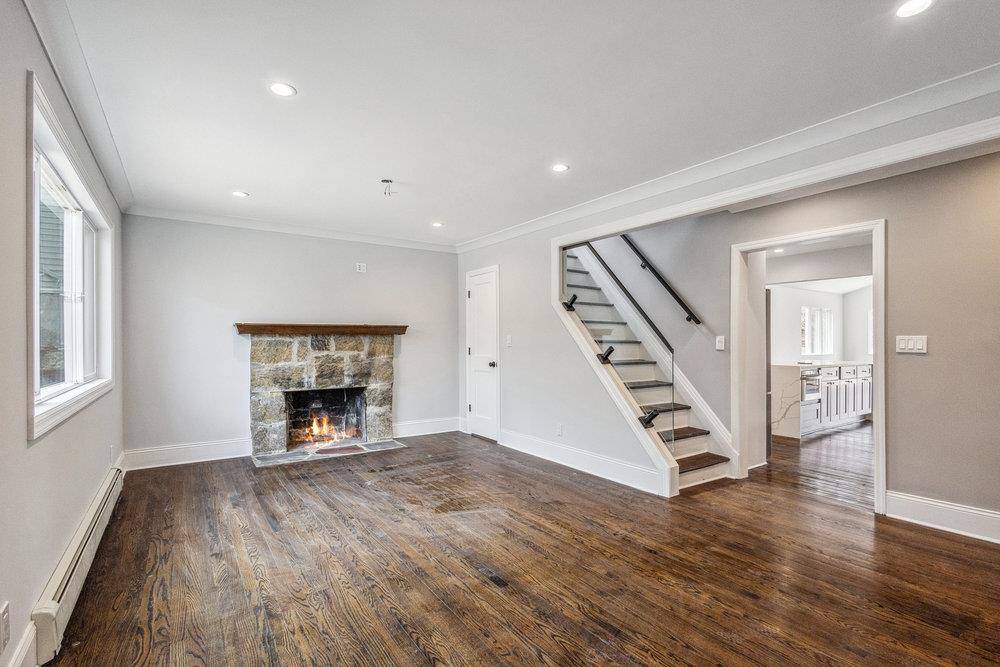 Huntington, NY 11743,37 Soundview RD