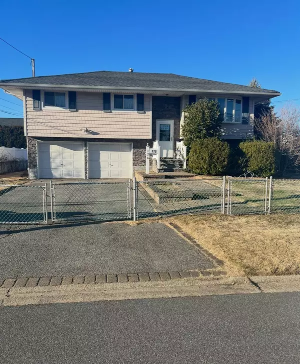 170 11th ST, West Babylon, NY 11704