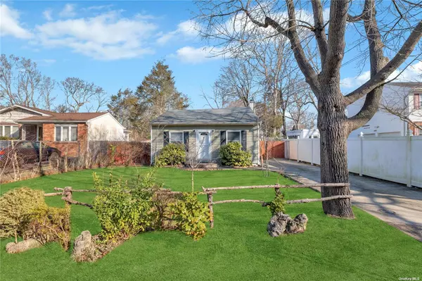 Selden, NY 11784,55 Inwood AVE