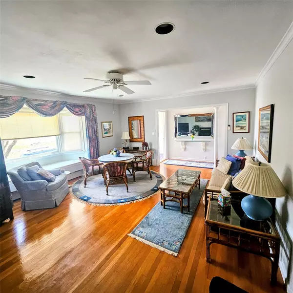 Harrison, NY 10528,168 Park AVE