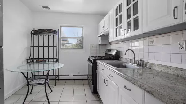 Hollis, NY 11423,197-23 91st RD