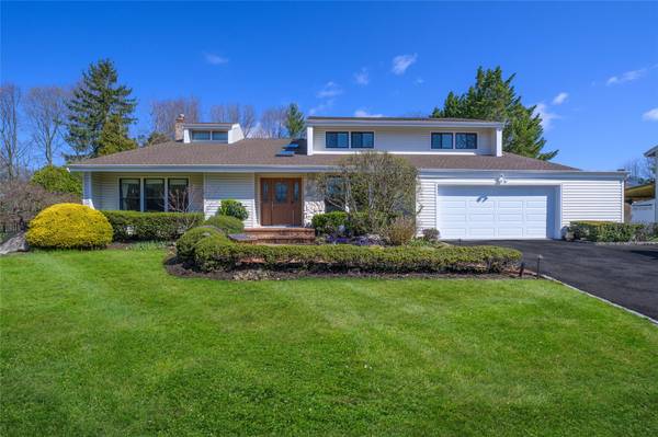 60 Juniper LN, Muttontown, NY 11791