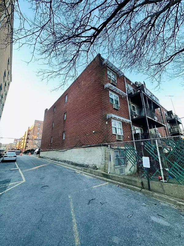 Flushing, NY 11354,144-53 38th AVE
