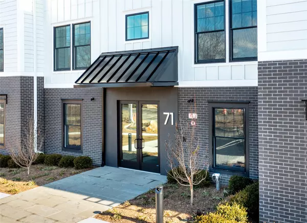 Pawling, NY 12564,71 E Main ST #102