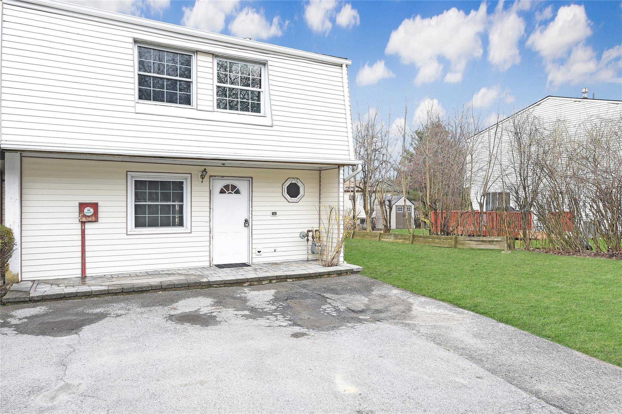 Middletown, NY 10940,15 Silo LN
