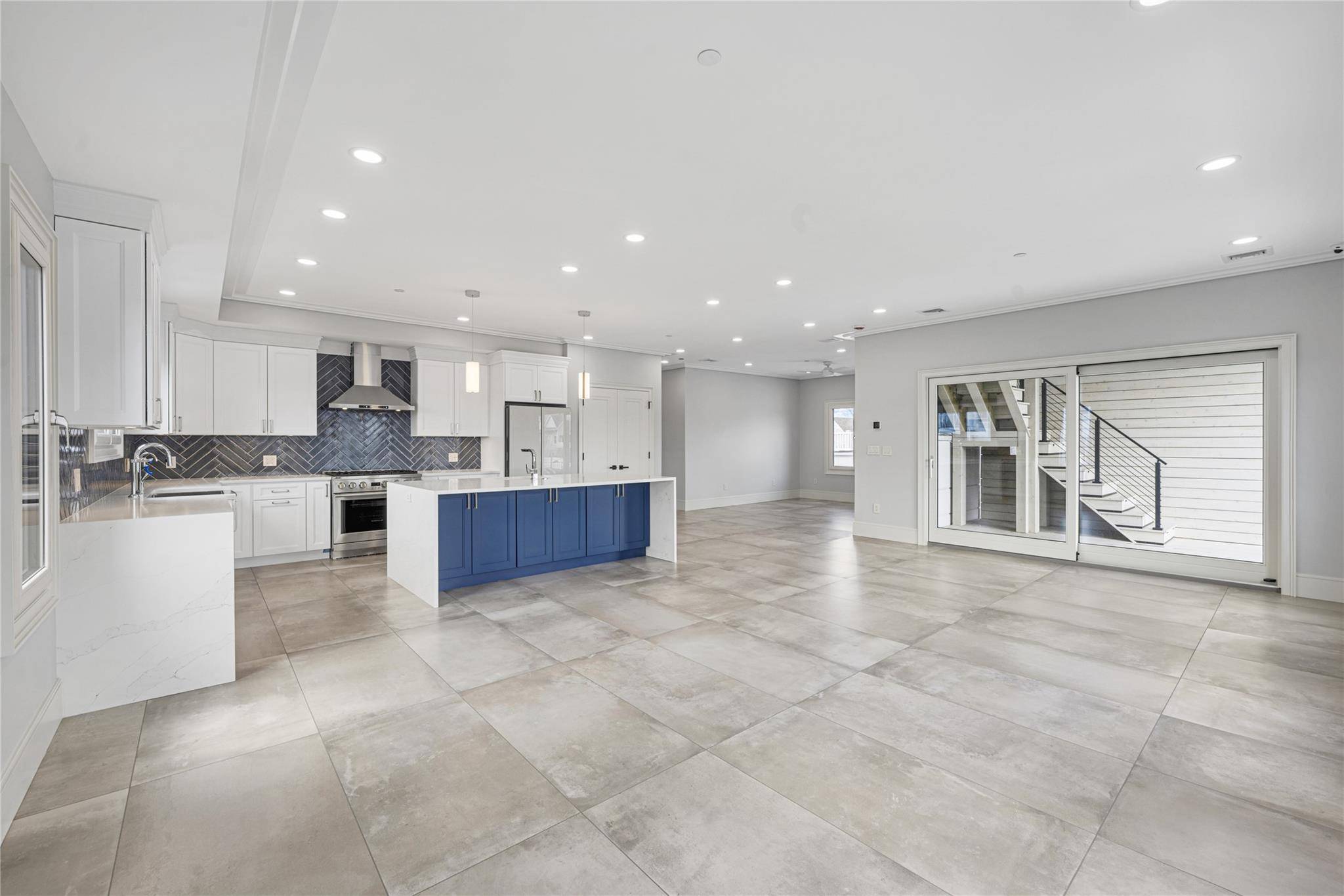 Harbor Isle, NY 11558,72 Washington Ave