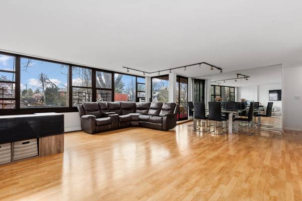 1101 162nd ST #3D, Whitestone, NY 11357