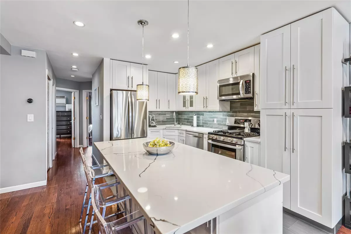 Maspeth, NY 11378,6420 Perry AVE