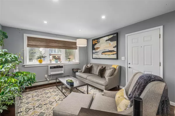 Maspeth, NY 11378,6420 Perry AVE