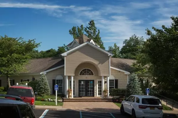 Farmingville, NY 11738,1008 Vista View DR #1008