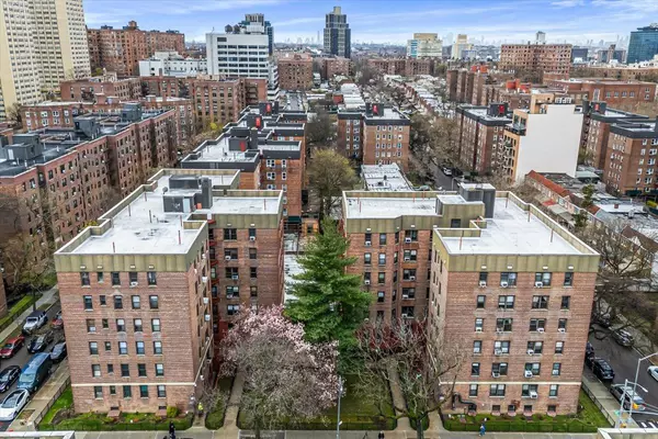 65-30 108 ST #2D, Forest Hills, NY 11375