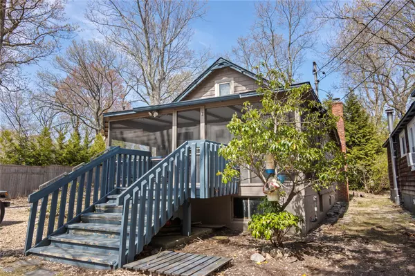 5 Cedar AVE, East Setauket, NY 11733