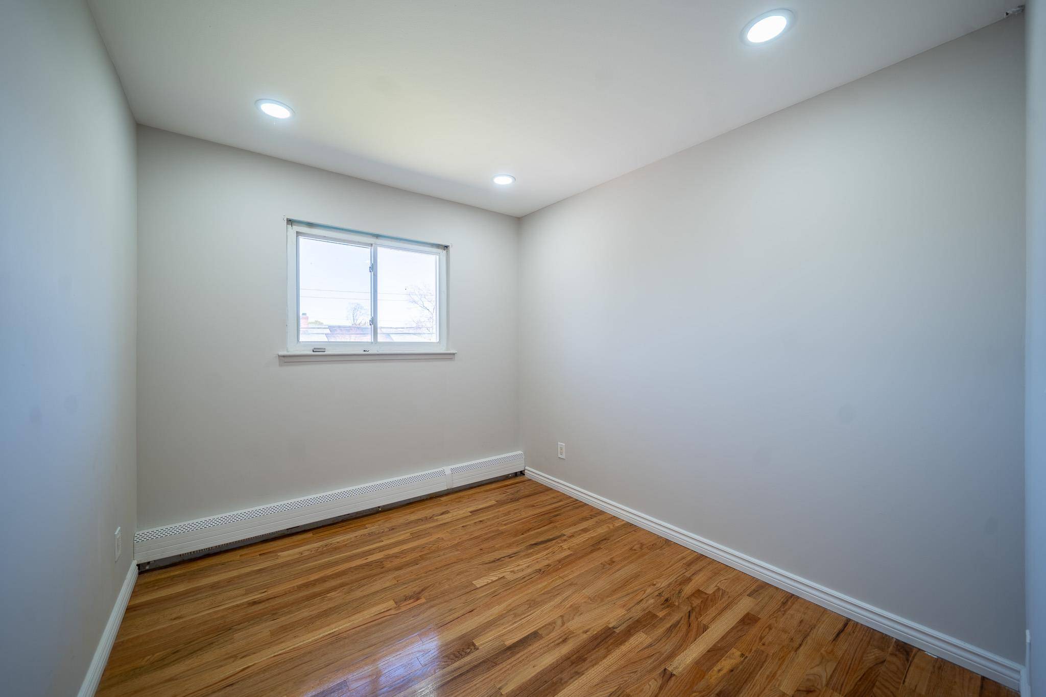 North Babylon, NY 11703,50 Shipman AVE