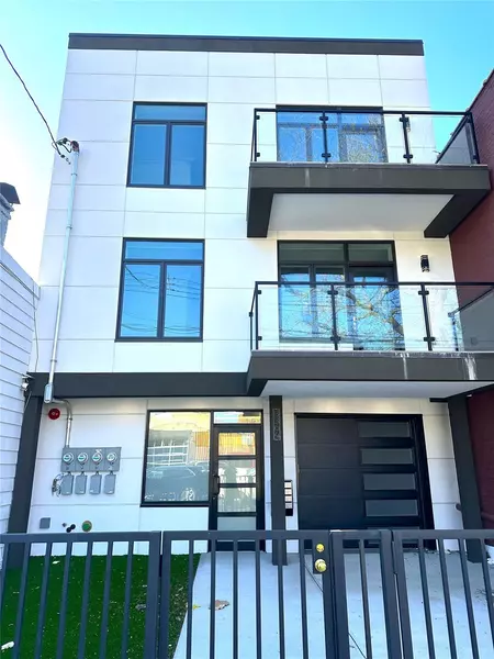 33-64 11th Street, Astoria, NY 11106