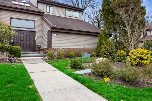 65 The Circle #65, Glen Head, NY 11545