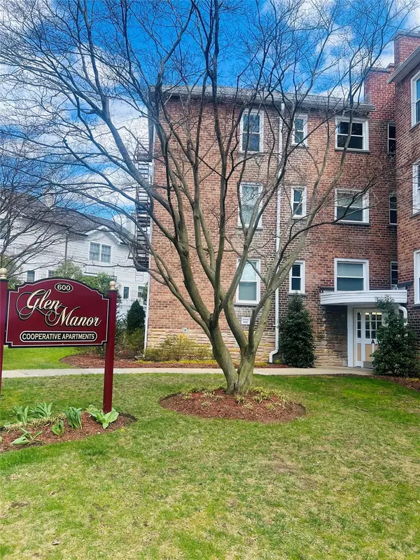 600 Pelham RD #A-2E, New Rochelle, NY 10805