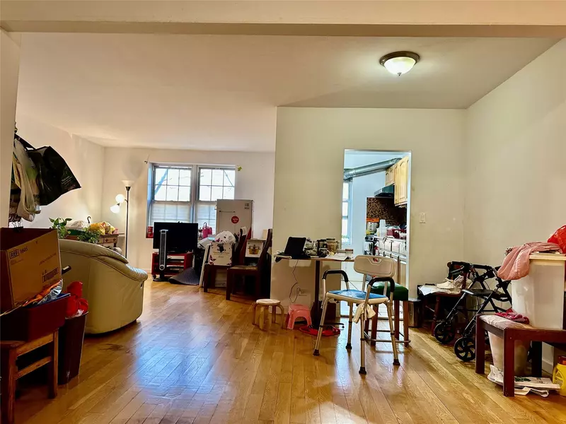 63-93 Woodheaven BLVD #2D3, Rego Park, NY 11374