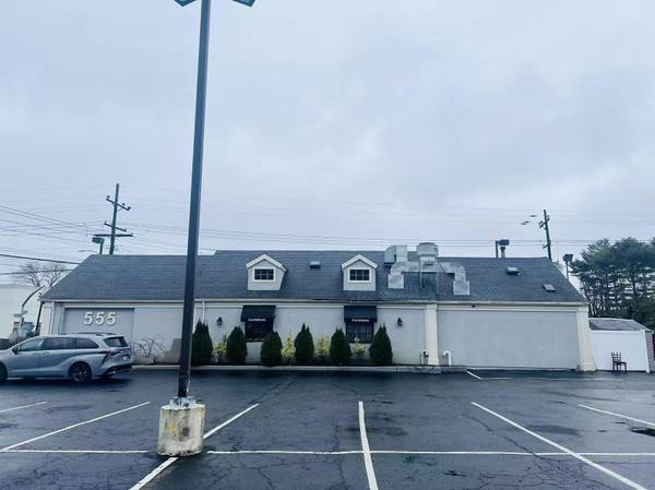 Massapequa, NY 11758,555 Broadway