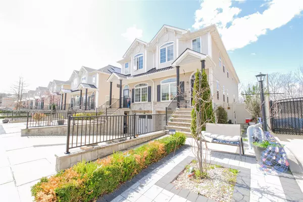 Staten Island, NY 10309,16 Berkshire LN