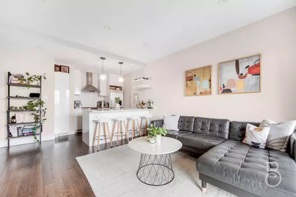 25-13 27th ST #4B,  Astoria,  NY 11102
