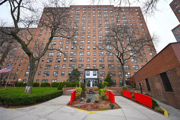 99-60 63rd RD #9Y, Rego Park, NY 11374
