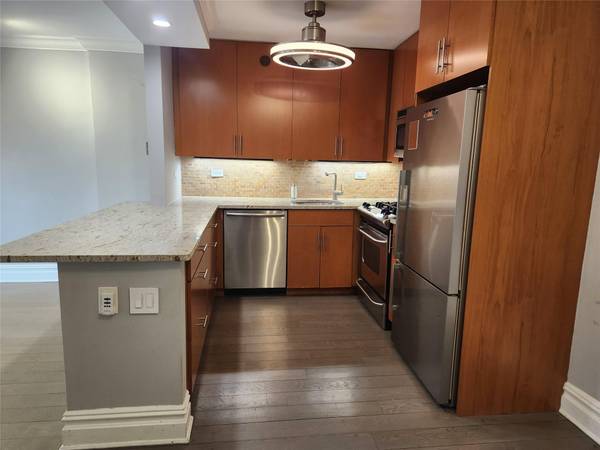 Bayside, NY 11360,18-05 215th ST #3K