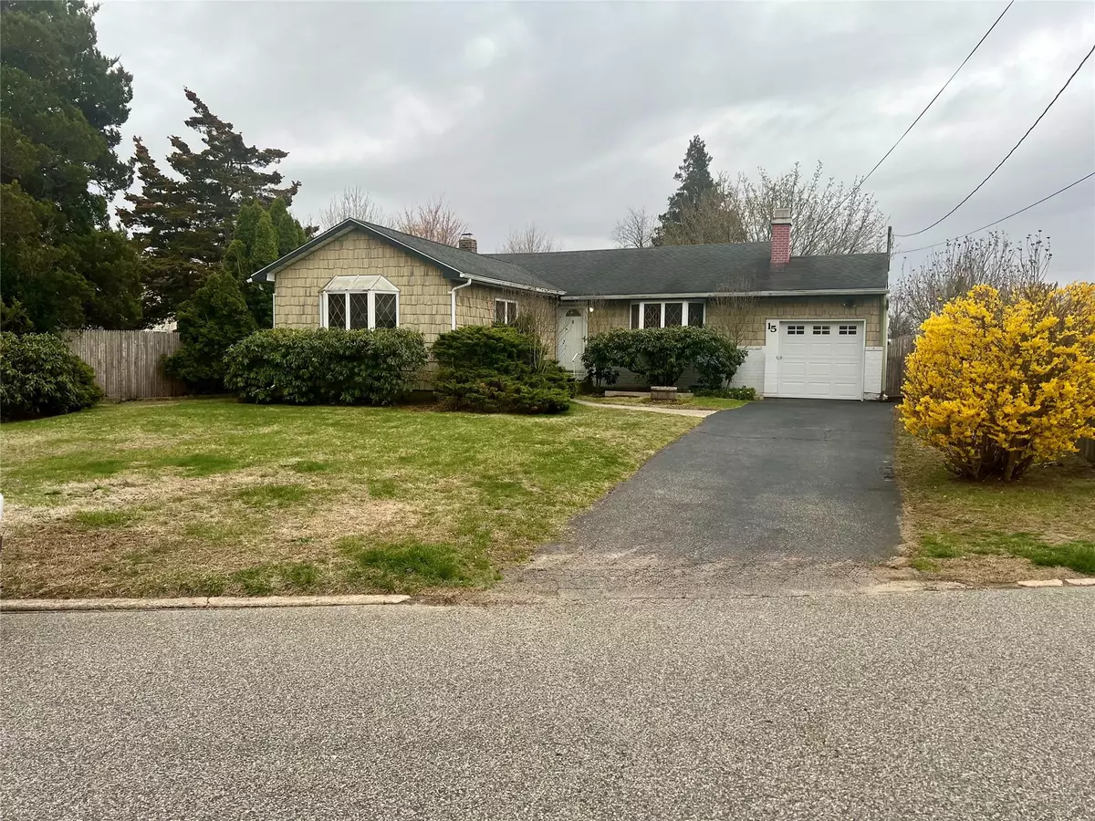 East Northport, NY 11731,15 Leland ST