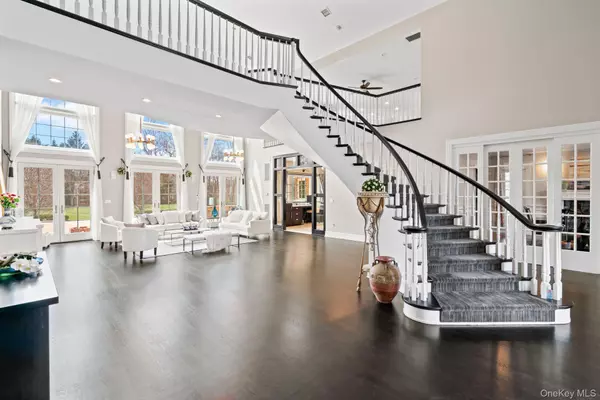 Sands Point, NY 11050,21 Harriman DR