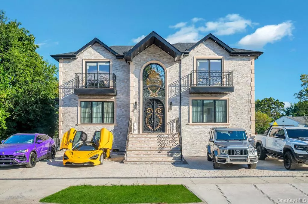 Valley Stream, NY 11581,11 Flower RD