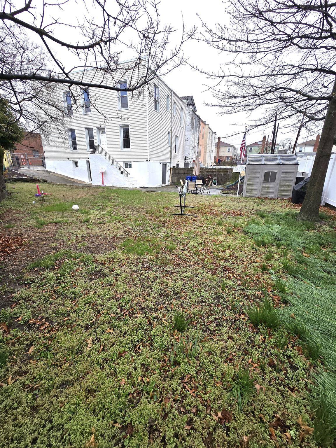 Ozone Park, NY 11417,107-16 81st ST