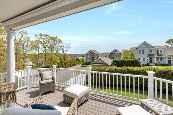 Hampton Bays, NY 11946,20 Canoe Place RD #8