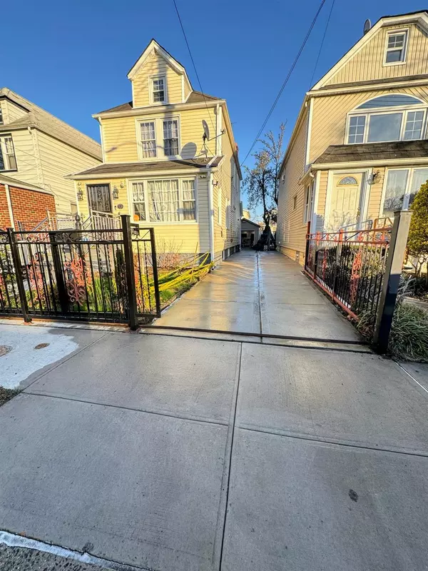 Jamaica, NY 11434,167-16 118th Ave AVE